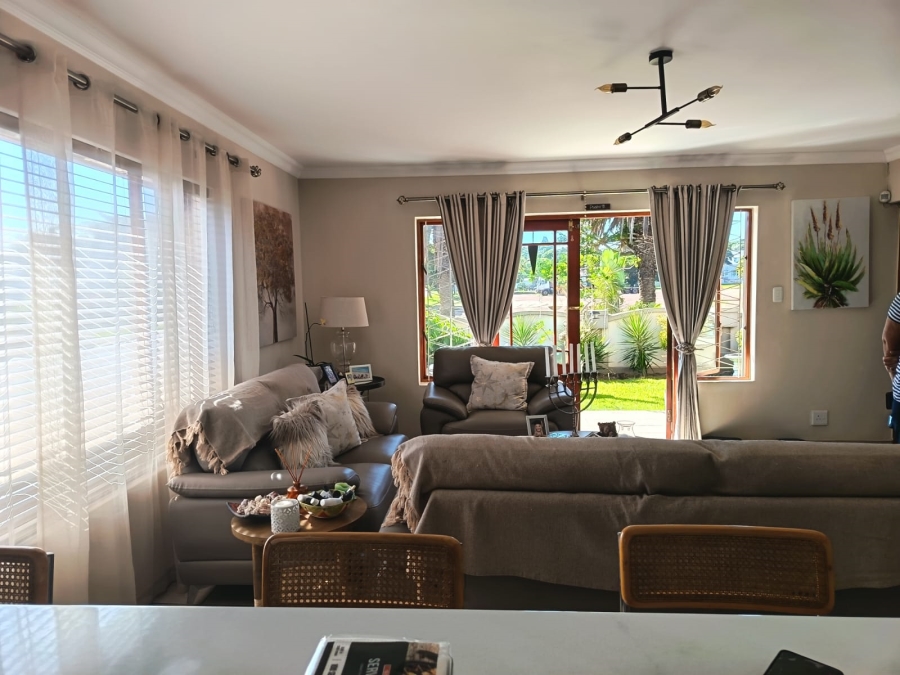 3 Bedroom Property for Sale in Paradise Beach Eastern Cape